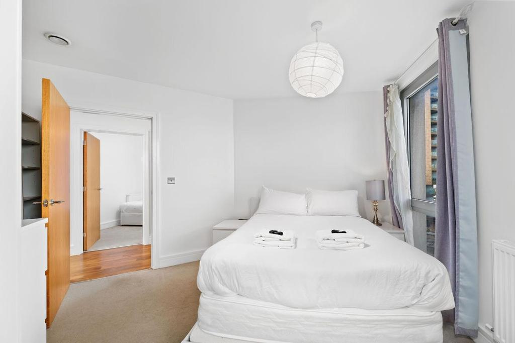 Modern Serviced 3-Bedroom Flat In East Londres Exterior foto