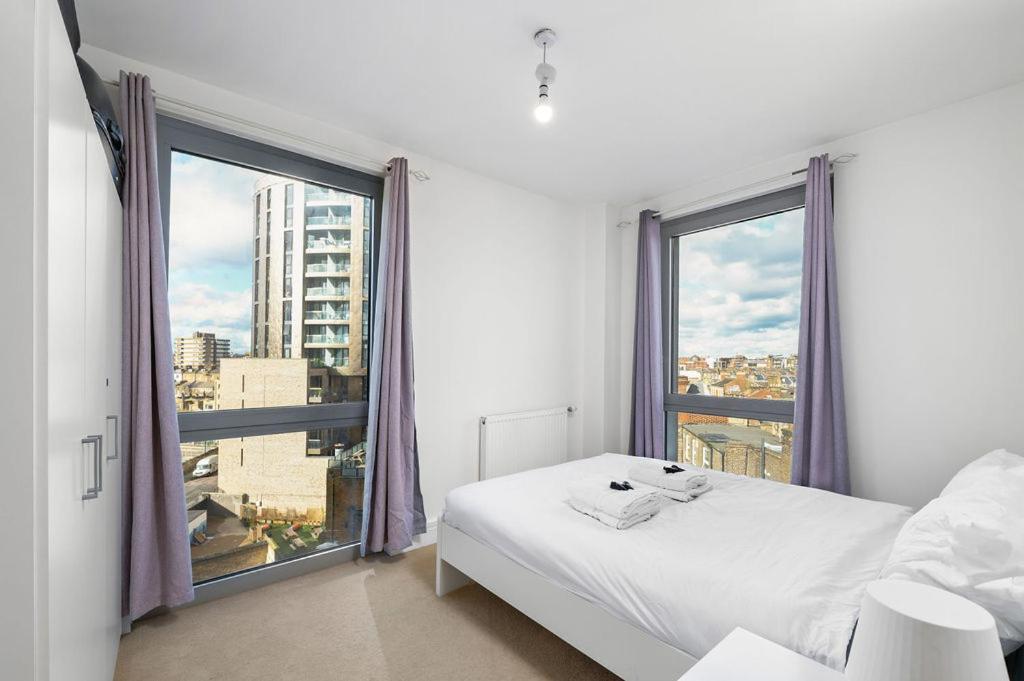 Modern Serviced 3-Bedroom Flat In East Londres Exterior foto